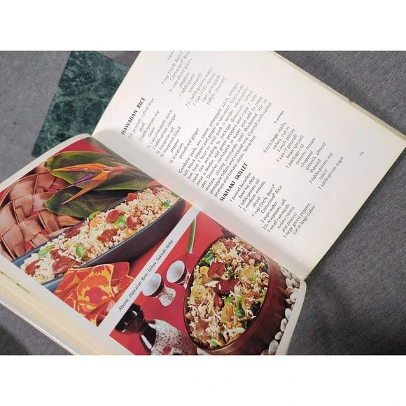 1969 Uncle Ben's The Magic Of Rice Cookbook Vintage Hardcover SBN: 87502-004-6 - Picture 10 of 16